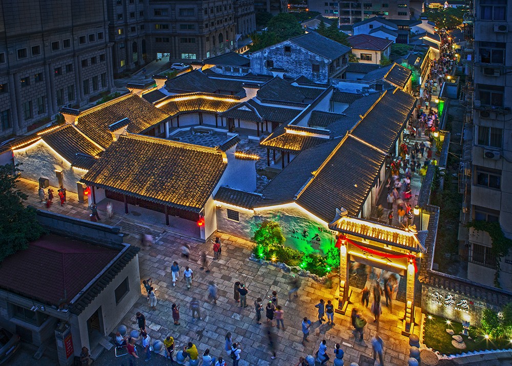 田强伟《小娄巷》小娄巷.jpg